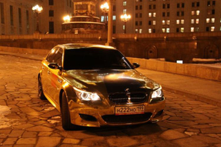 Illustration for article titled Gold-Plated BMW M5 Makes Chrome-Plating Look So Passé